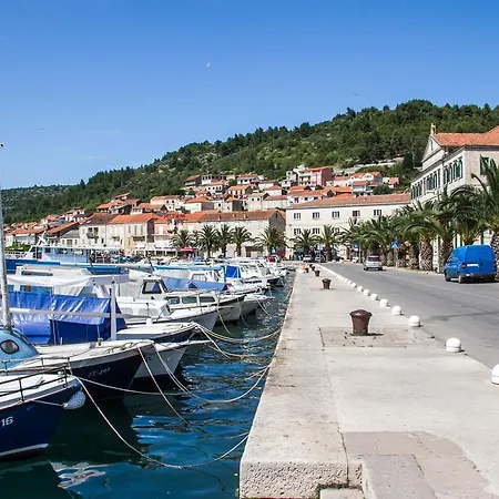 Tranquillo * Vela Luka